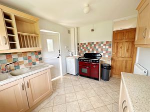 Kitchen- click for photo gallery